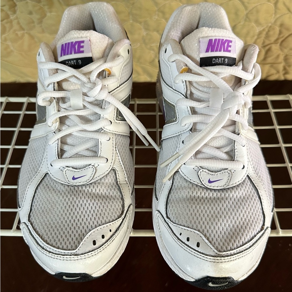 Nike Womens Dart 9 443868-101 White Running Shoes Sneakers Size 9.5